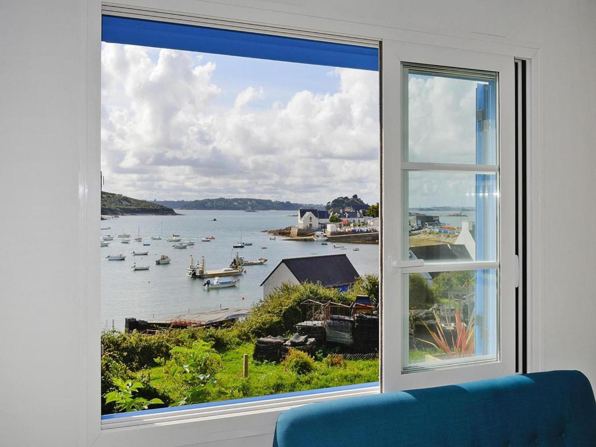 Pretty Breton Holiday Home In A Top Location Plougasnou Kültér fotó